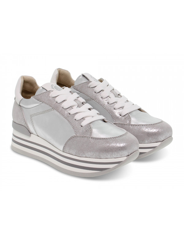 Sneakers Janet Sport in silver laminate 